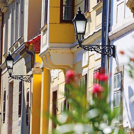 Hotel Domus Collis Győr Exteriör bild