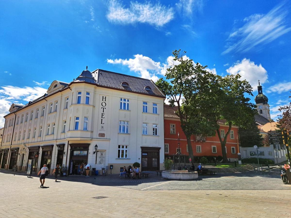 Hotel Domus Collis Győr Exteriör bild