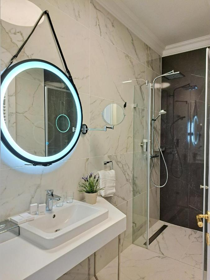 Hotel Domus Collis Győr Exteriör bild